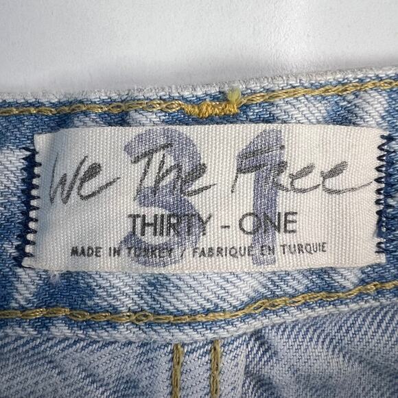 We The Free Women Blue Denim Shorts Grunge Distressed Button Fly Raw Hem Size 31 - Picture 3 of 12